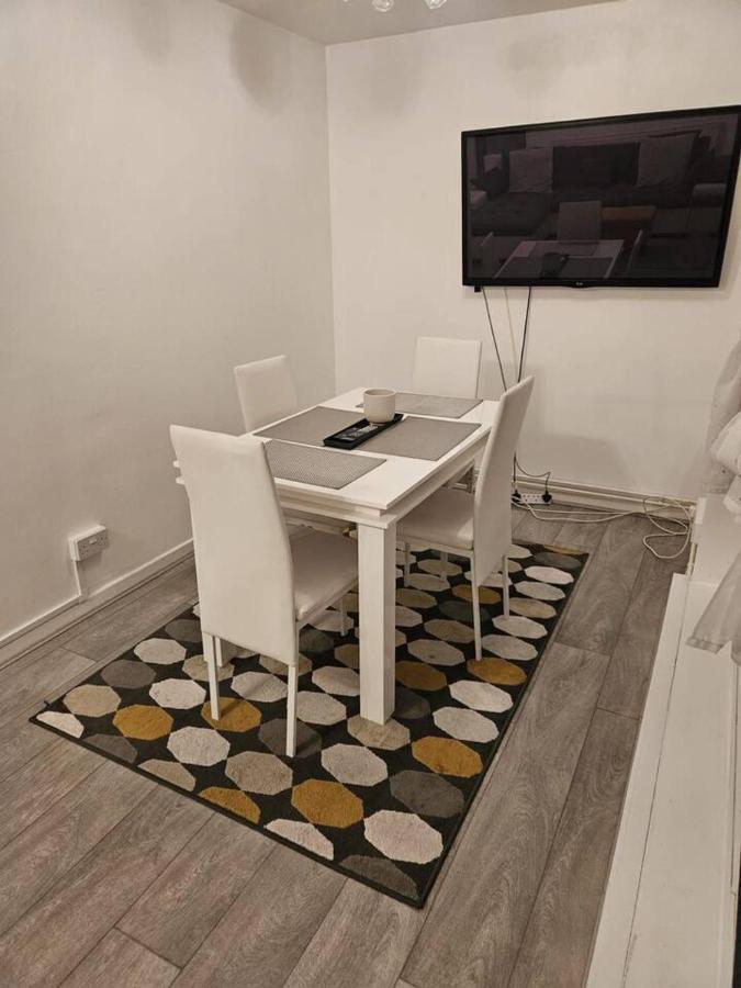 Stunning 1-Bed Apartment In London Ngoại thất bức ảnh